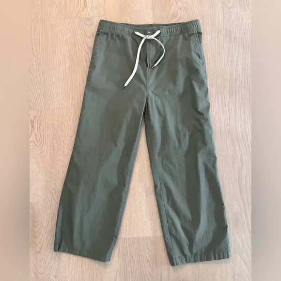 VUORI Women's Ripstop Wide Leg Cropped Pants Army Green Size Large EUC VW416 - Picture 4 of 12